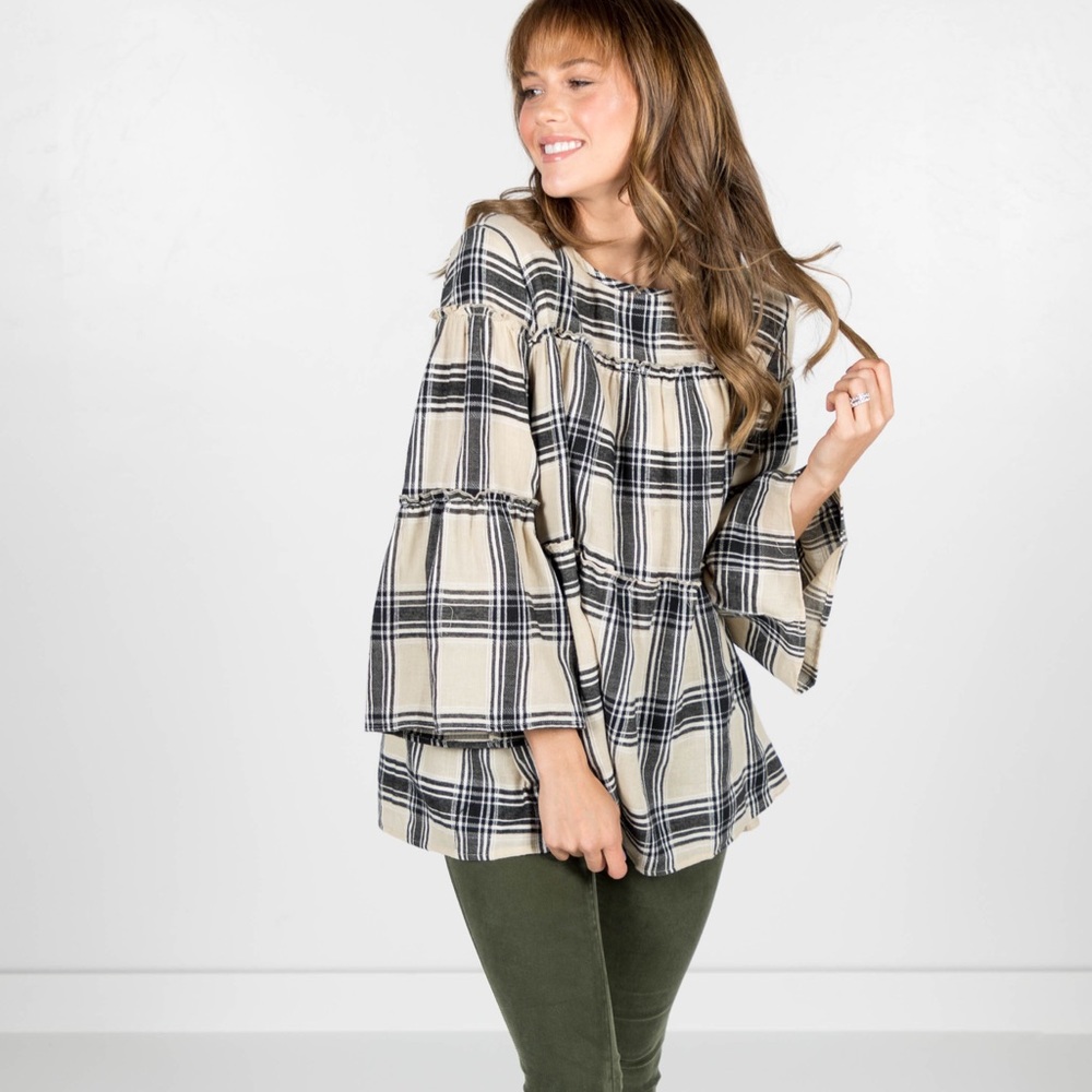 Checkered lightweight flowy blouse